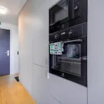 Modern & Minimalistic - Garage & Balcony 公寓 *