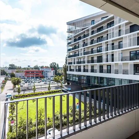 Modern & Minimalistic - Garage & Balcony Appartement Bratislava