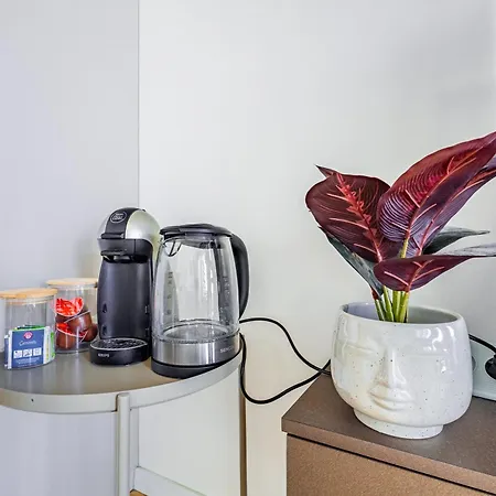 Modern & Minimalistic - Garage & Balcony Apartamento Bratislava