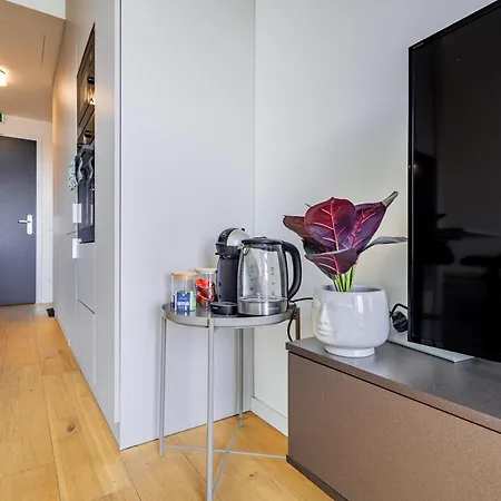 Apartmán Modern & Minimalistic - Garage & Balcony Bratislava