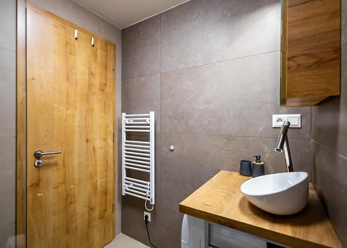 Modern & Minimalistic - Garage & Balcony * Pozsony