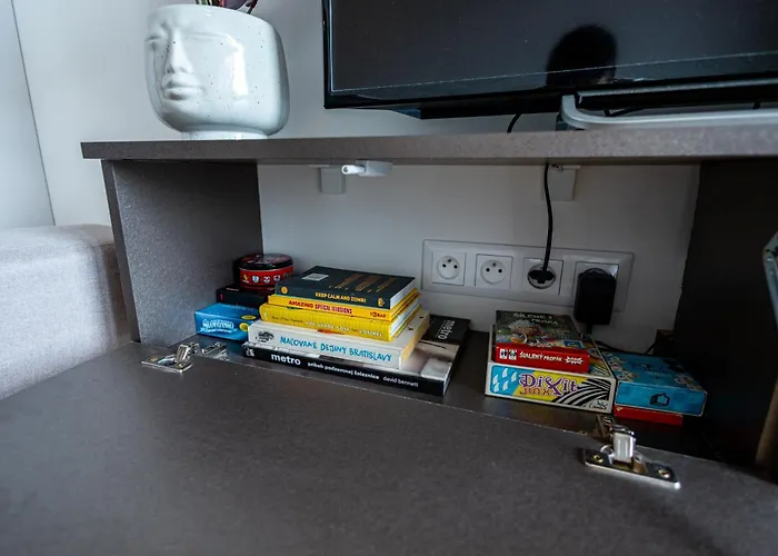 Modern & Minimalistic - Garage & Balcony Апартаменти