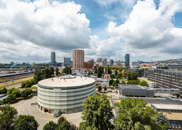 דירה Modern & Minimalistic - Garage & Balcony *