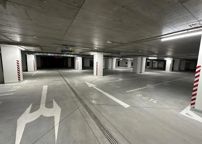 Modern & Minimalistic - Garage & Balcony ברטיסלאבה