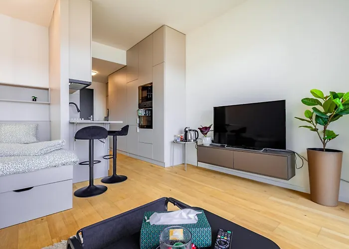 Apartmán Modern & Minimalistic - Garage & Balcony *