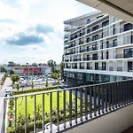 Modern & Minimalistic - Garage & Balcony Apartamento Bratislava