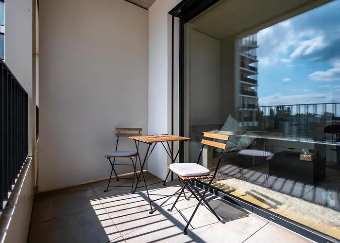 Modern & Minimalistic - Garage & Balcony Apartmán Bratislava