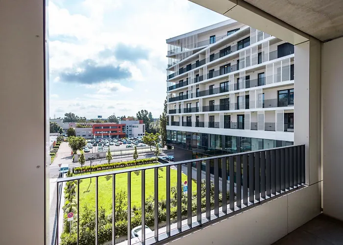Modern & Minimalistic - Garage & Balcony Apartmán Bratislava